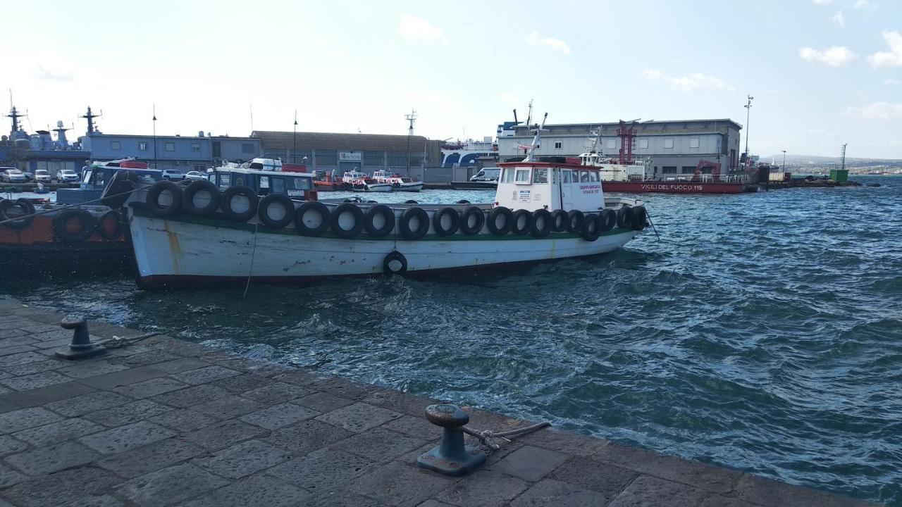 B&B Vecchia Darsena Augusta Zewnętrze zdjęcie